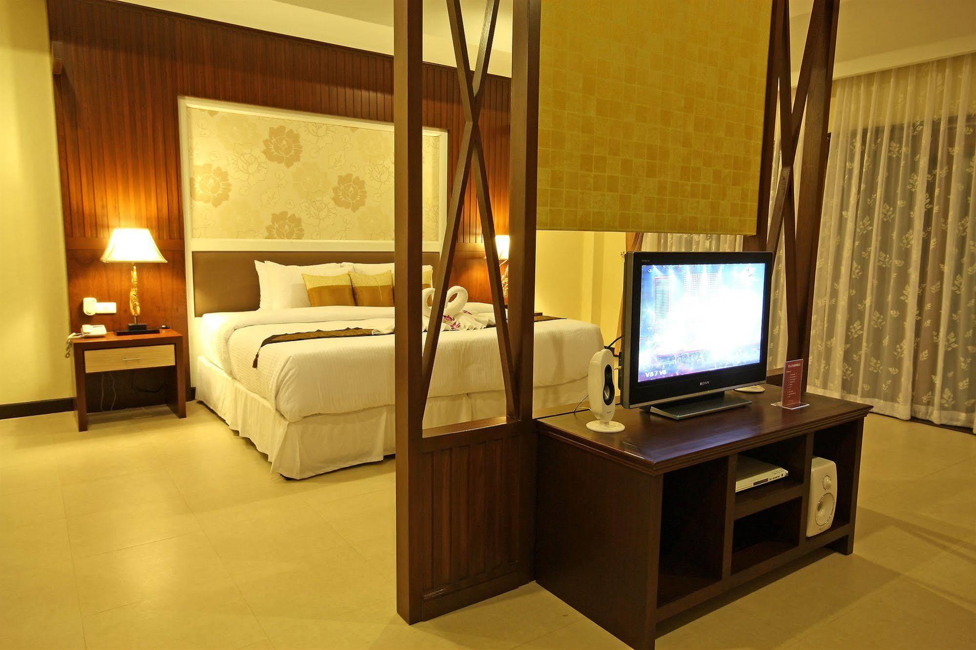 Thai Thani Pool Villa Resort Jomtien Beach Exterior photo